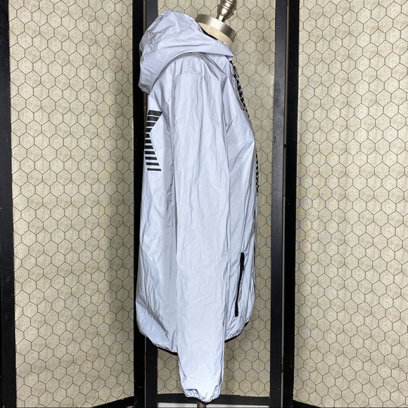 PINK Victoria’s Secret Limited Release 002 Reflective Hooded Jacket - Picture 4 of 12